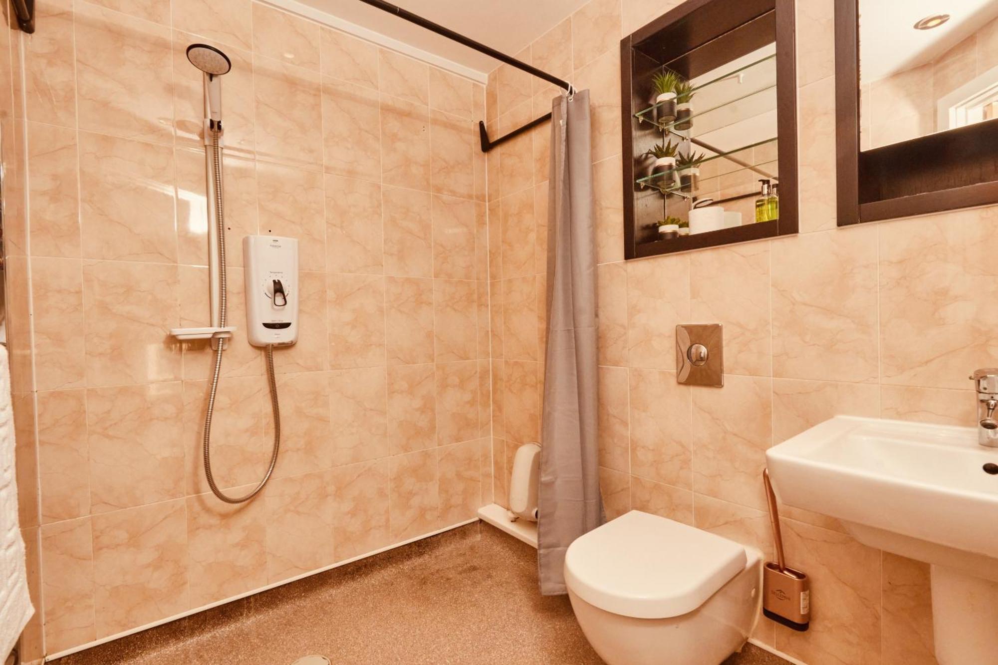 Central Leeds Dock Apt, Free Secure Parking! 2 Bed 외부 사진